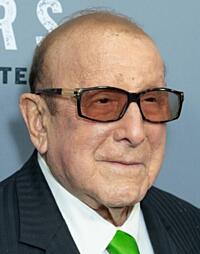 clive-davis-photo-ron-adar-shutterstock-2022-10-10.jpg