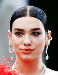 dua-lipa-2021-2021-12-23.jpg
