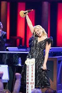 lauran-olaina-opry-induction-2022-02-13.jpeg