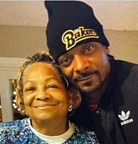 snoop-and-beverly-tate-photo-instagram-2021-10-25.png